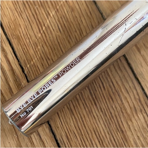 ItCosmetics Bye Bye Pores Powder Brush - Picture 6 of 7